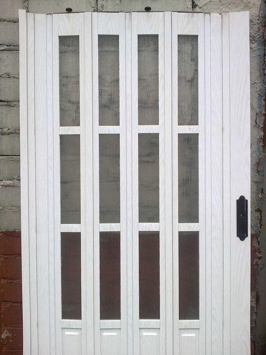 Двері гармошка розсувні ПВХ стандарт, еліт, напівскло