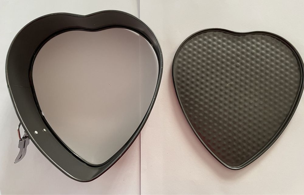 Formas para bolos em borboleta e coração