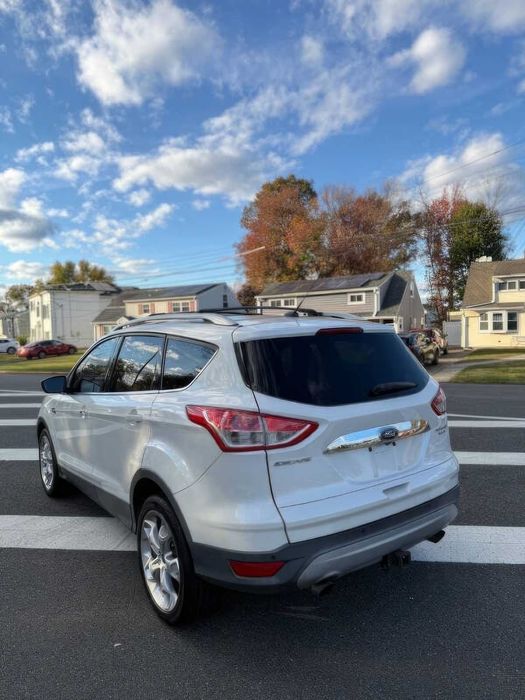 Ford Escape Titanium      2015