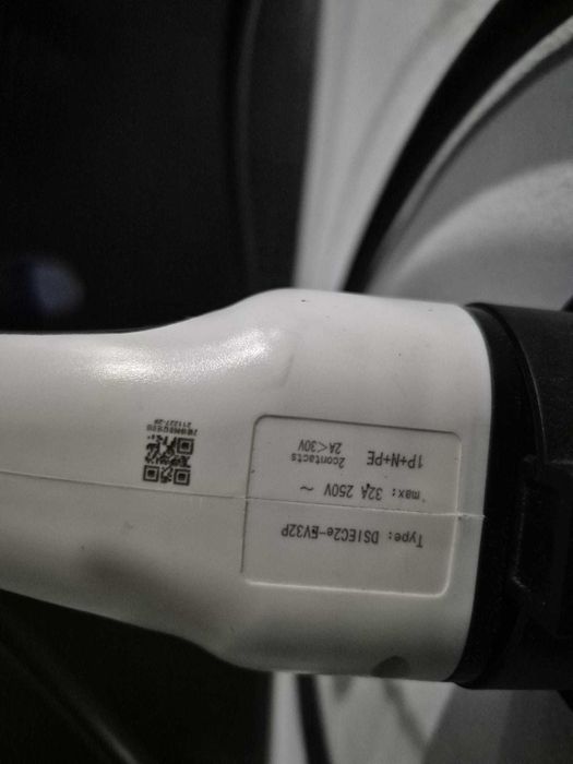 Carregador viatura eléctrica - ADN Energy