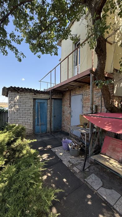 Продаж садового будинку на березі Дніпра
