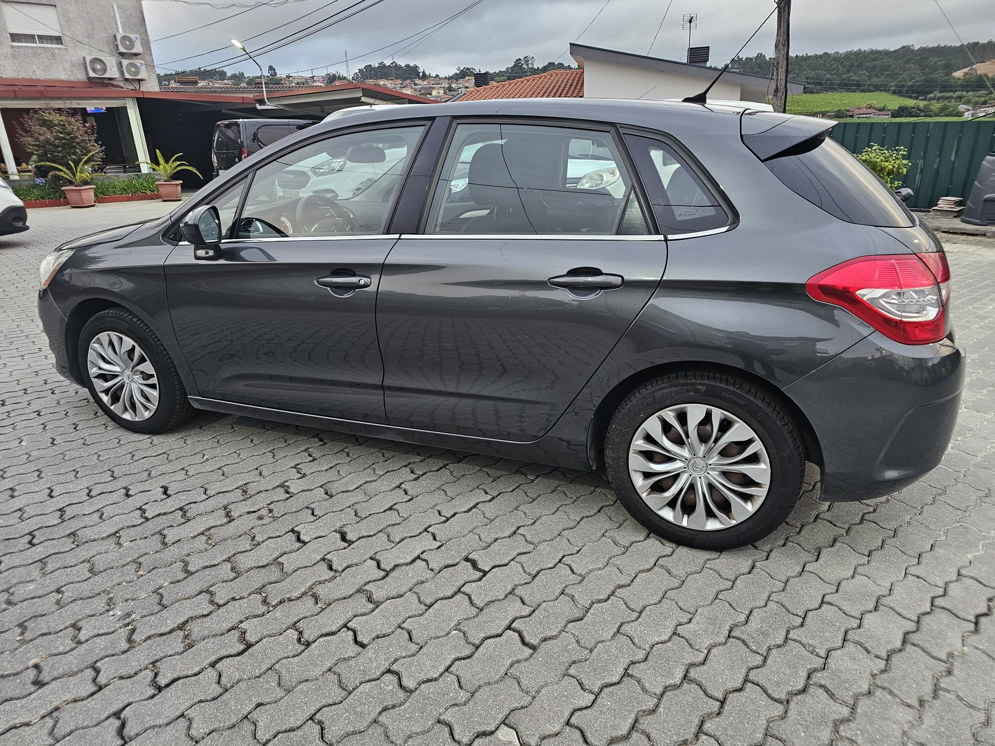 Citroën C4 1.6 HDi – Económico e Fiável - Rev. Feita