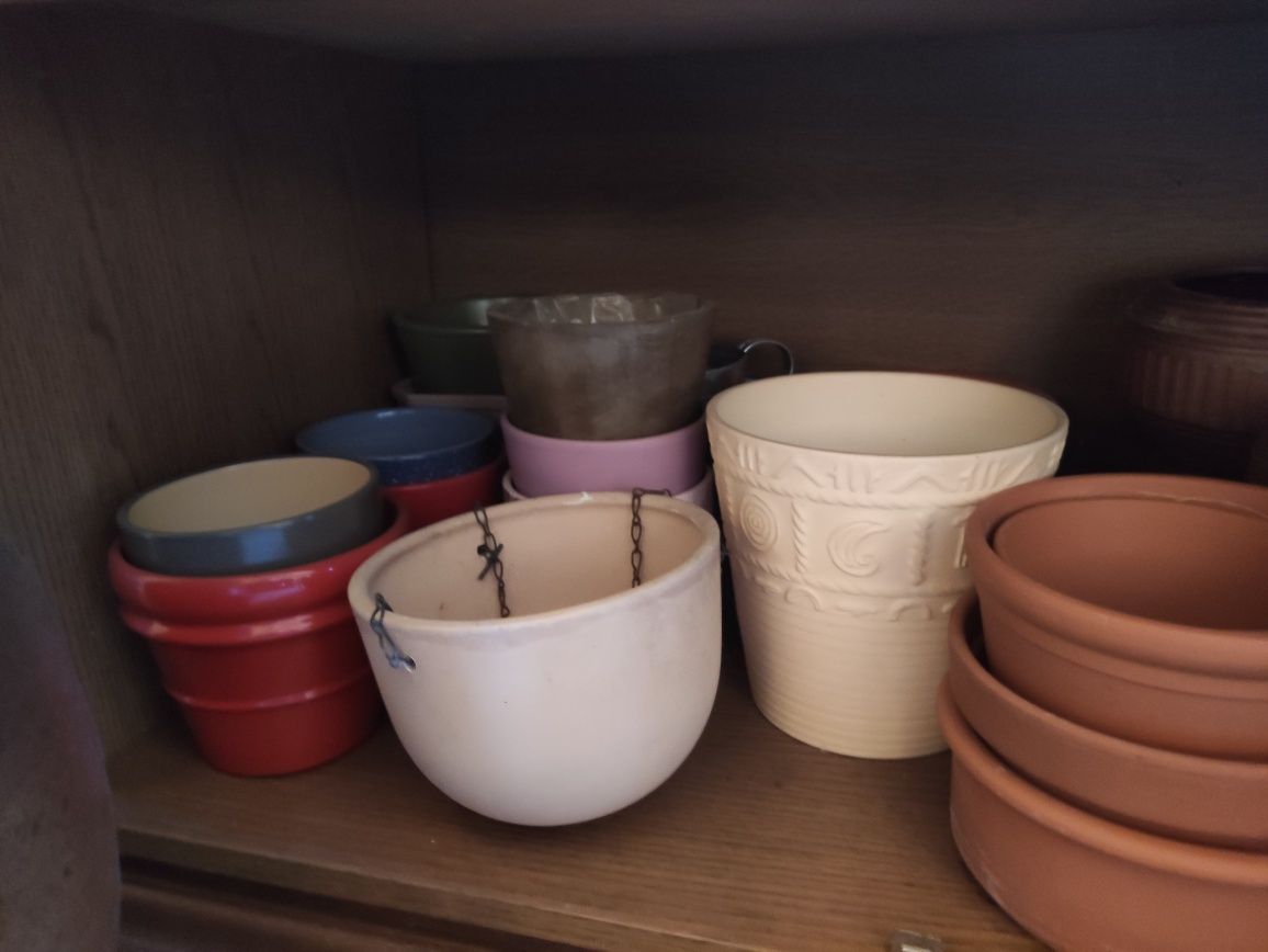 Doniczki osłonki ceramiczne gliniane stalowe plastikowe