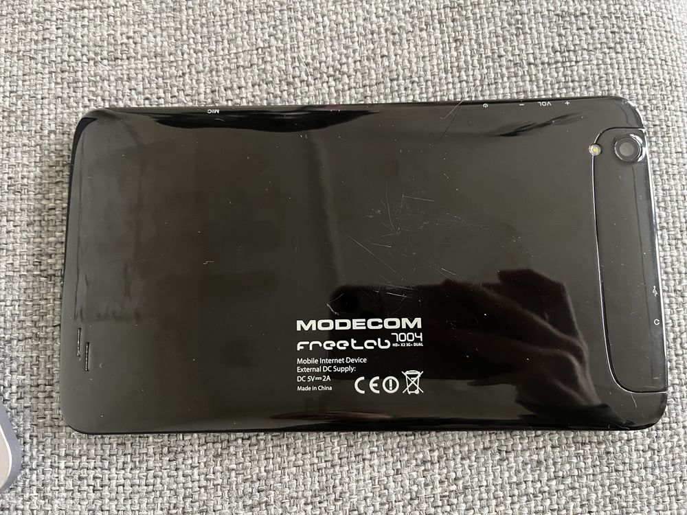 Tablet modecom 7004