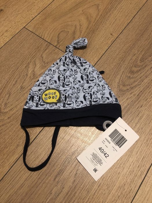 Czapeczka rozm 40/42 NOWA 51015