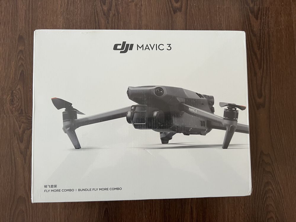 Квадрокоптер Dji Mavic 3 Fly More Combo Мавік 3 Комбо