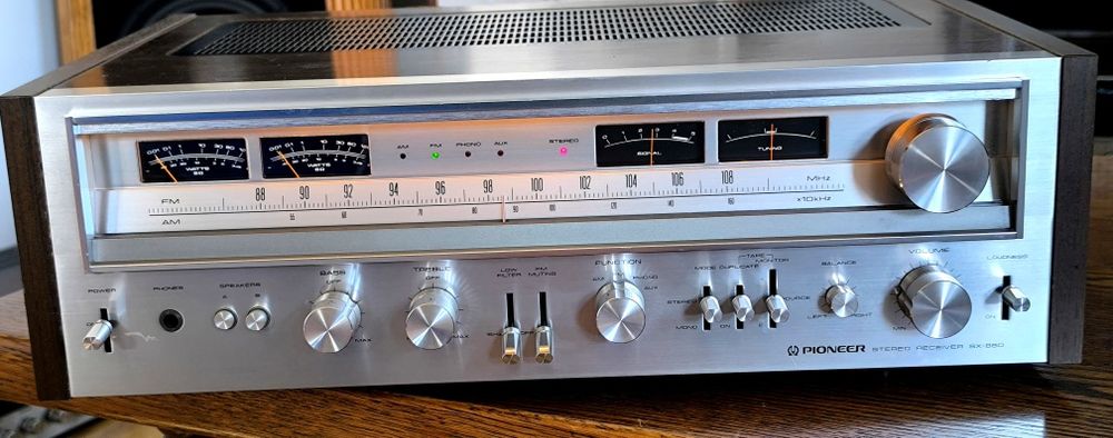 Amplituner Pioneer sx 880