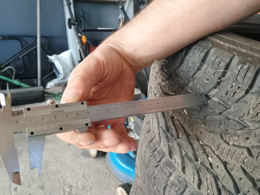 Opony  225/60 R17 HAkkapeliitta 9 Suv 2019