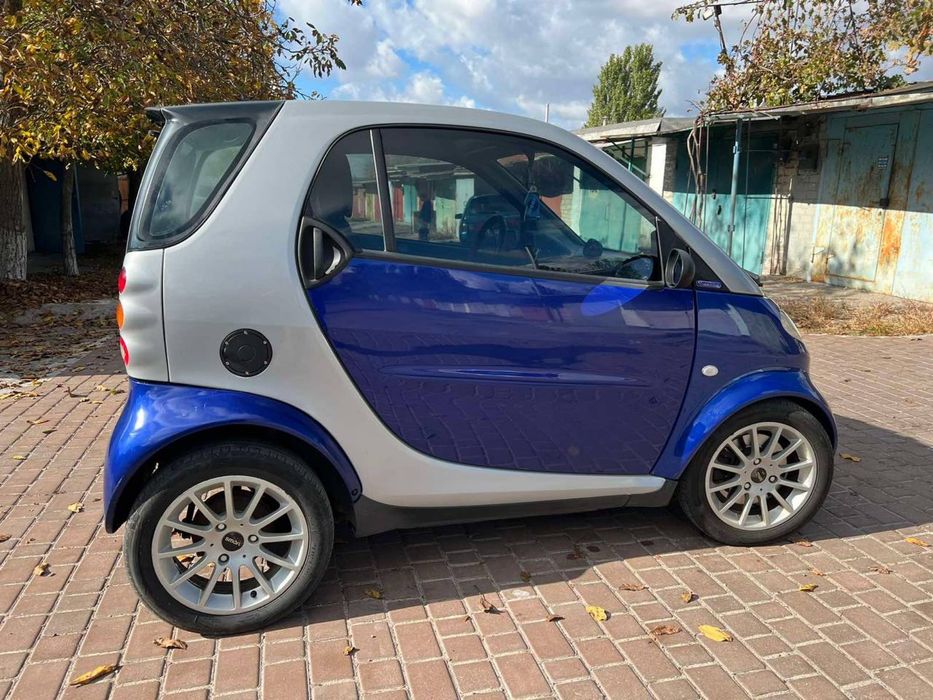 Продам Smart fortwo 450