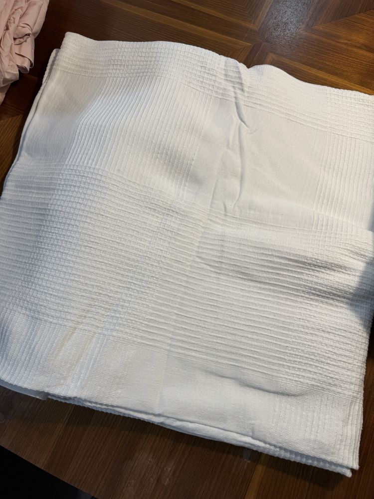 Lote de roupas de cama em ótimo estado