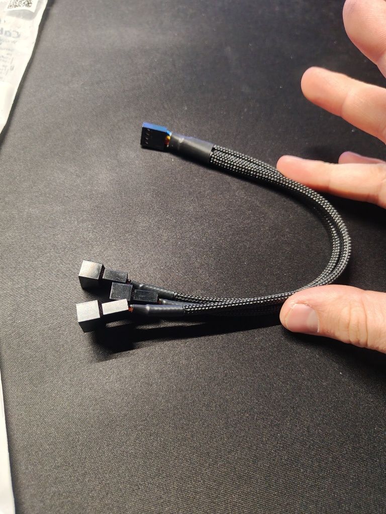 Kabel SATA kątowy, prosty + rozdzielacz PWM do wentylatorów