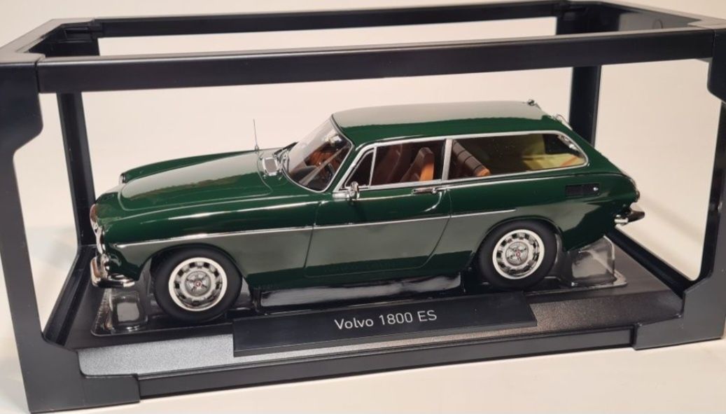 Volvo 1800ES Norev 1 18