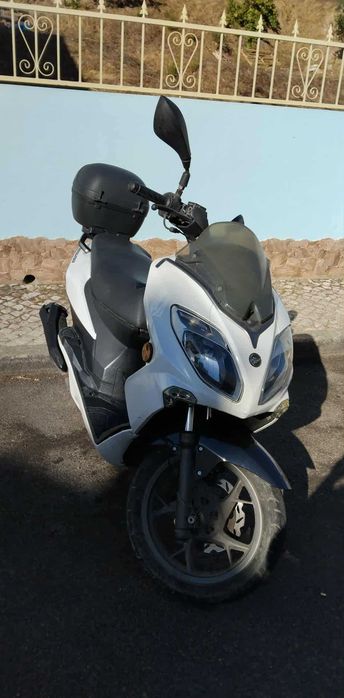 Vende-se moto cooter 125