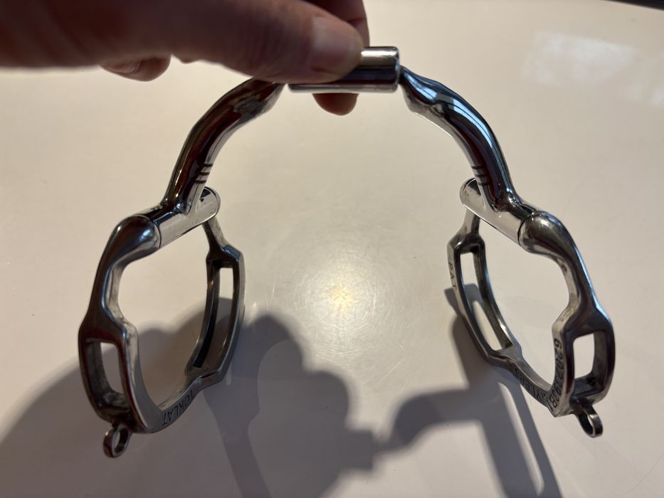 Wędzidło Myler Bits oliwkowe z oczkami