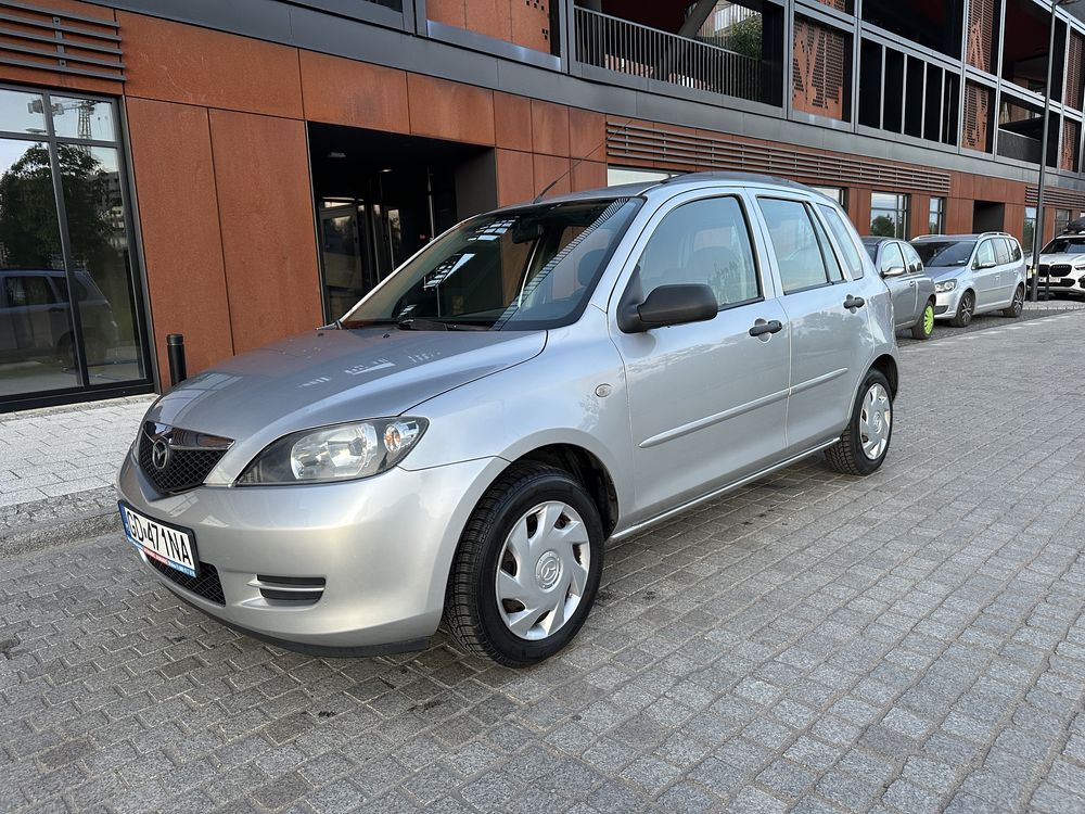 Mazda 2 1.4 Beznyzna 100% sprawna Klima 2x kola OC na rok!