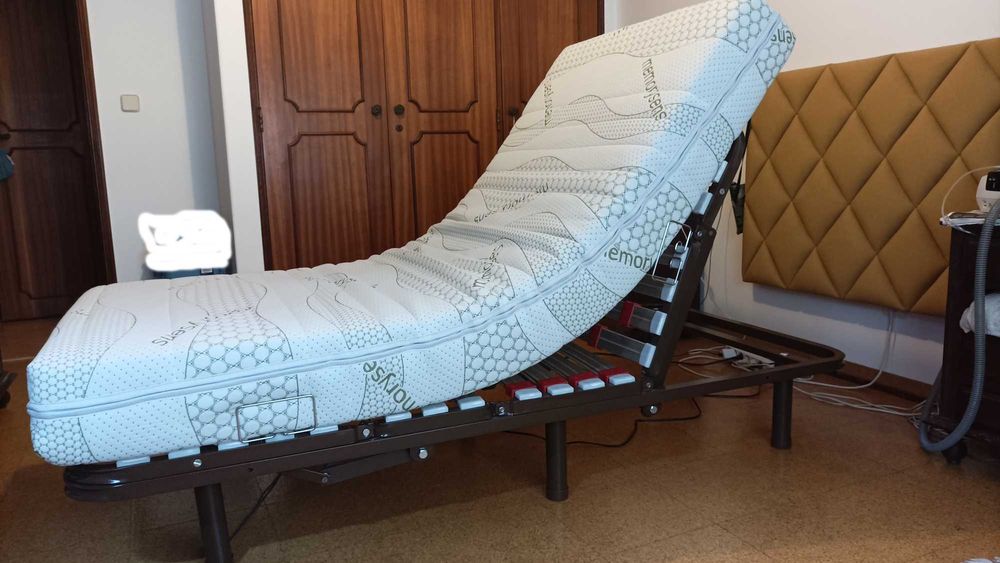 Cama/Estrado Articulado c/Colçhão (Oferta Cabeçeira)