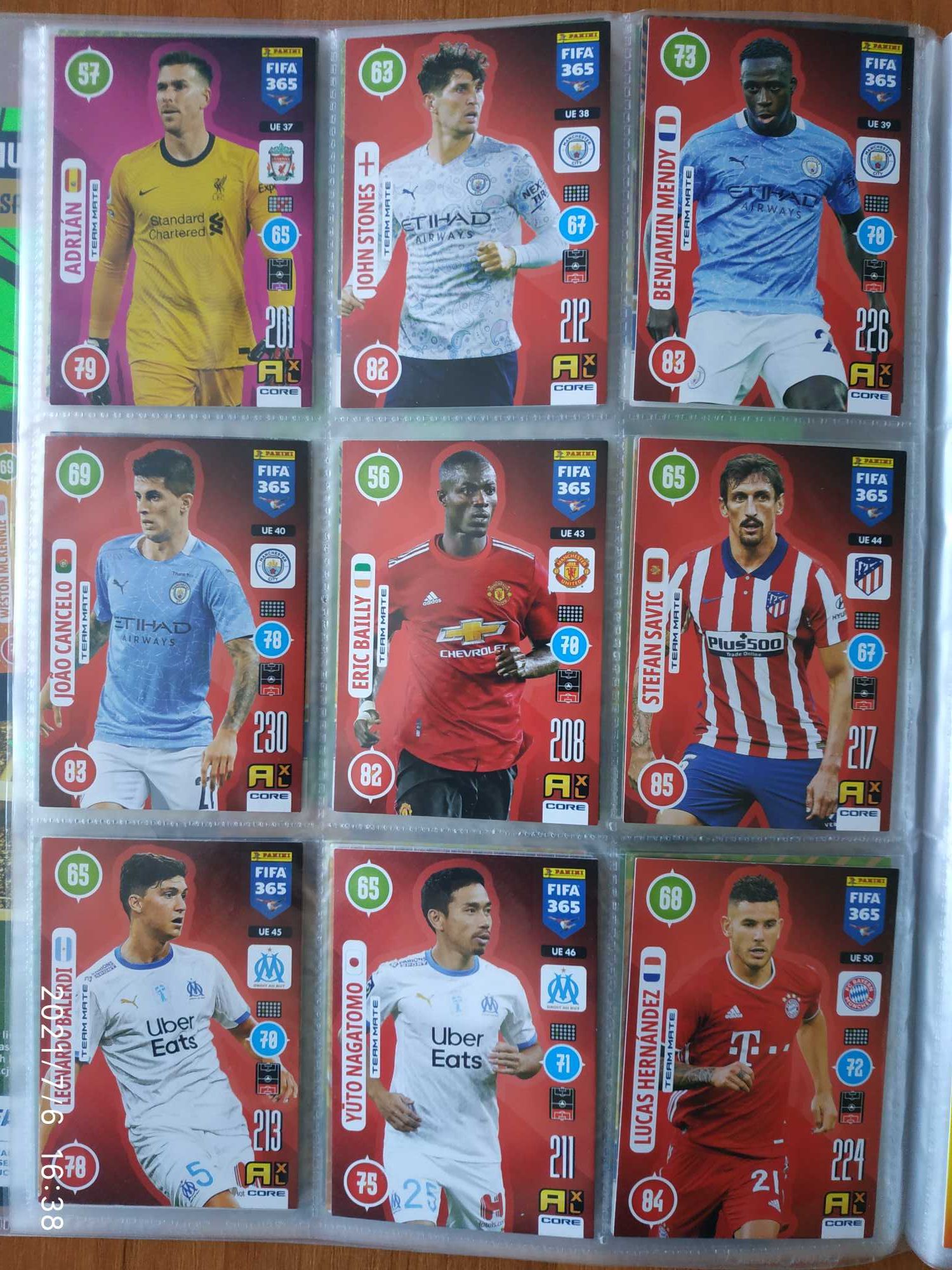Karty Panini FIFA 365 Update Edition 2021 - 72 karty plus puszka kula