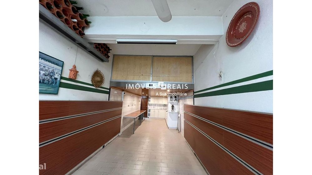 Garagem em Monte Abraão