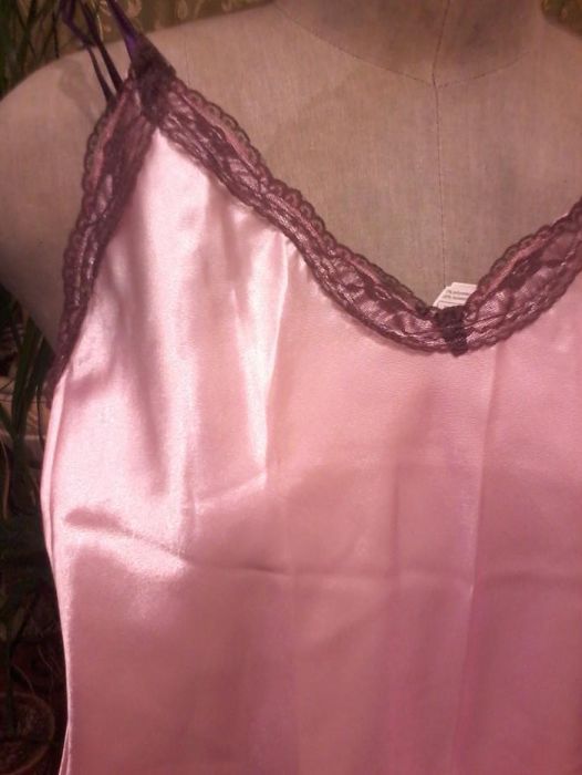 Ніжна нова нічна сорочка для дівчаток,рожевий атлас,100%полістер, р.S