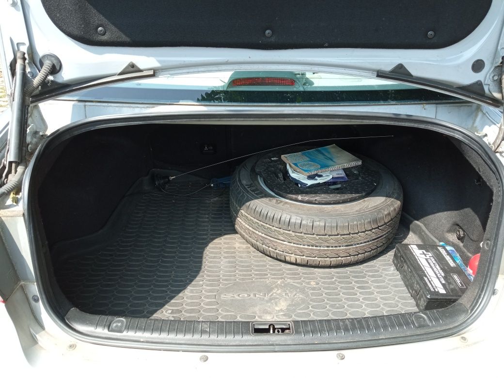 Hyundai Sonata 2,4