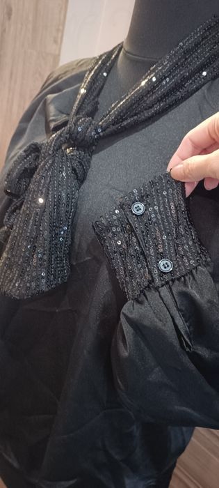 Блуза, нова, святкова, вільного крою, чорного кольору, Італія