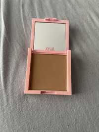 Bronzer Kylie Jenner