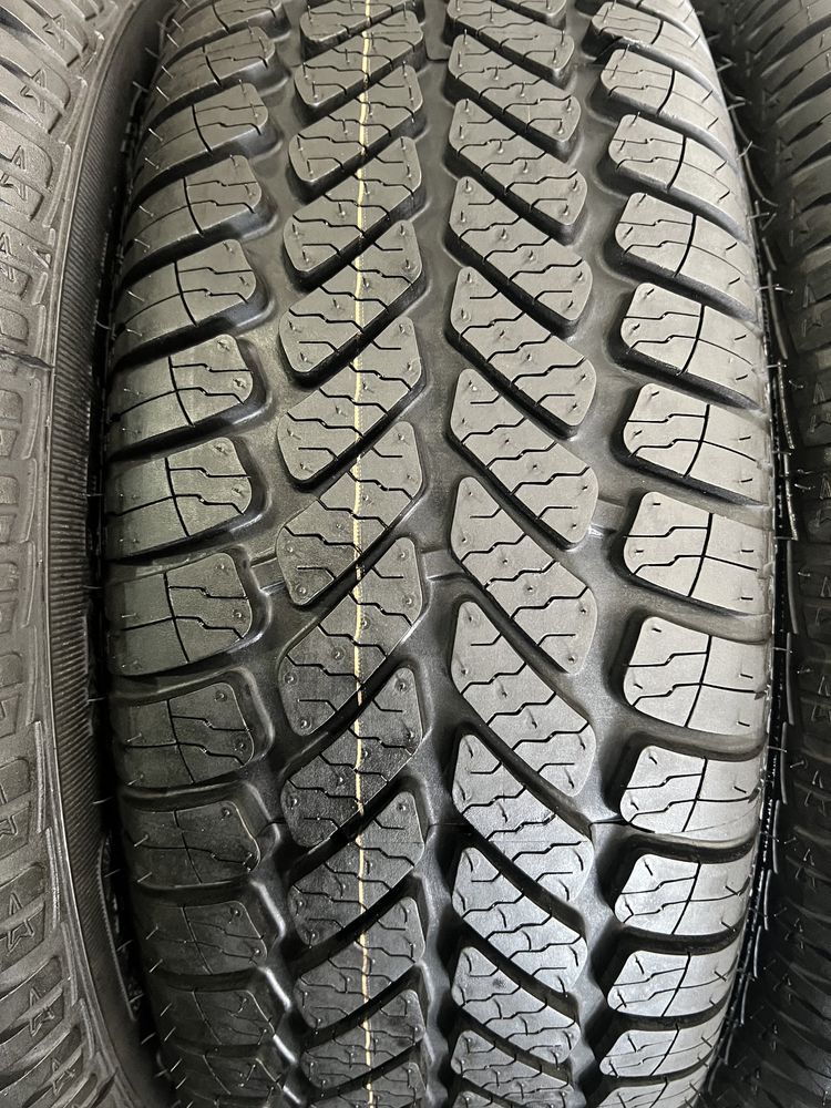 185/65/14 R14 Dębica Navigator 4шт новые зима