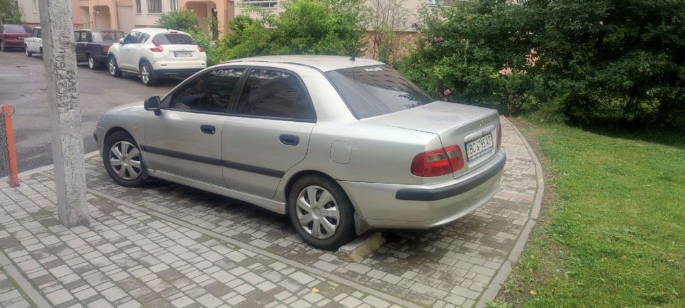 Mitsubishi carizma 2002 Міцубісі кврізма