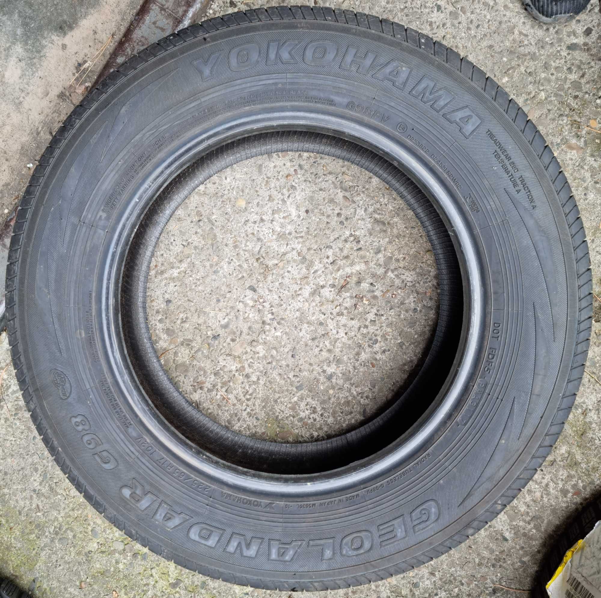 225/65R17 Yokohama Geolander G98 * Lato * 2017r * 2 sztuki **# 212 K