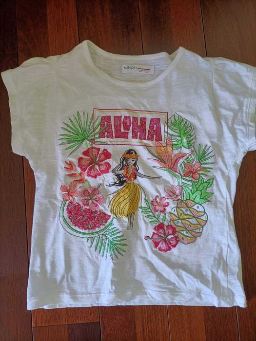 T-shirt koszulka biała z fajnym wzorem r. 134/140 przyjemna