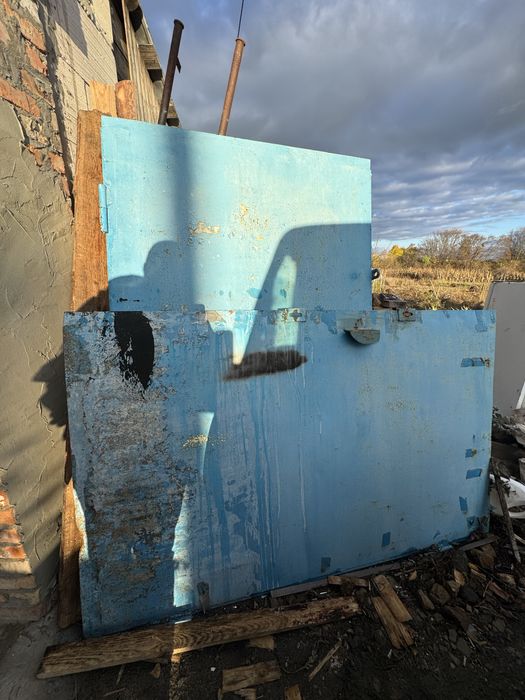 Продам металеві ворота 2,50 на 2 метра