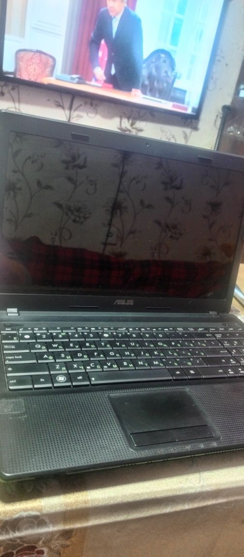 2 ноутбука Asus / impresion 128
