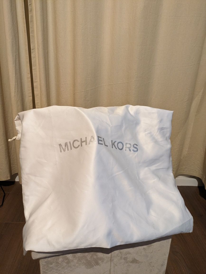 Mala Michael Kors