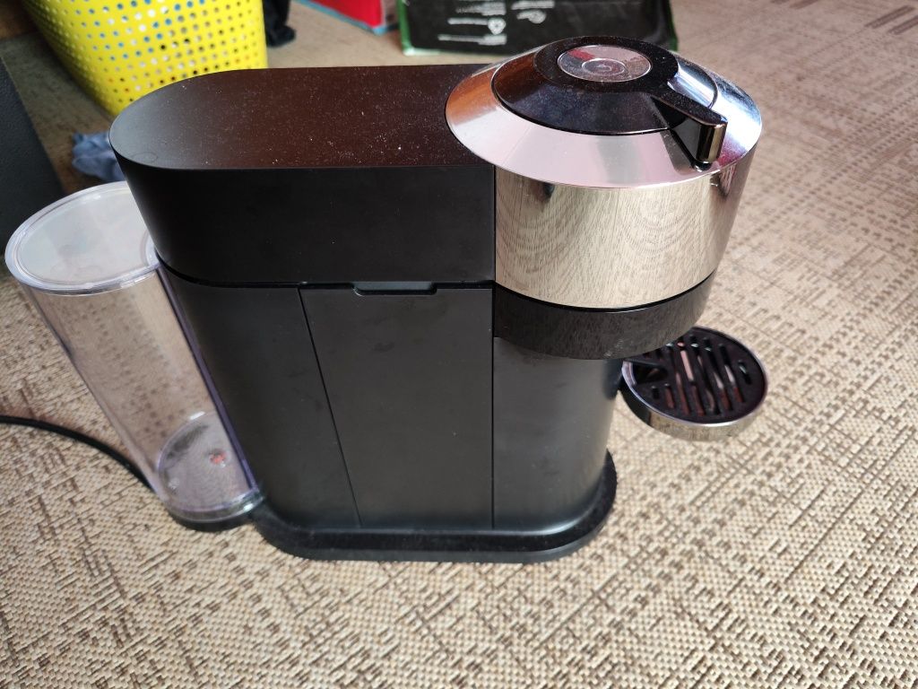 Máquina café Nespresso vertuo