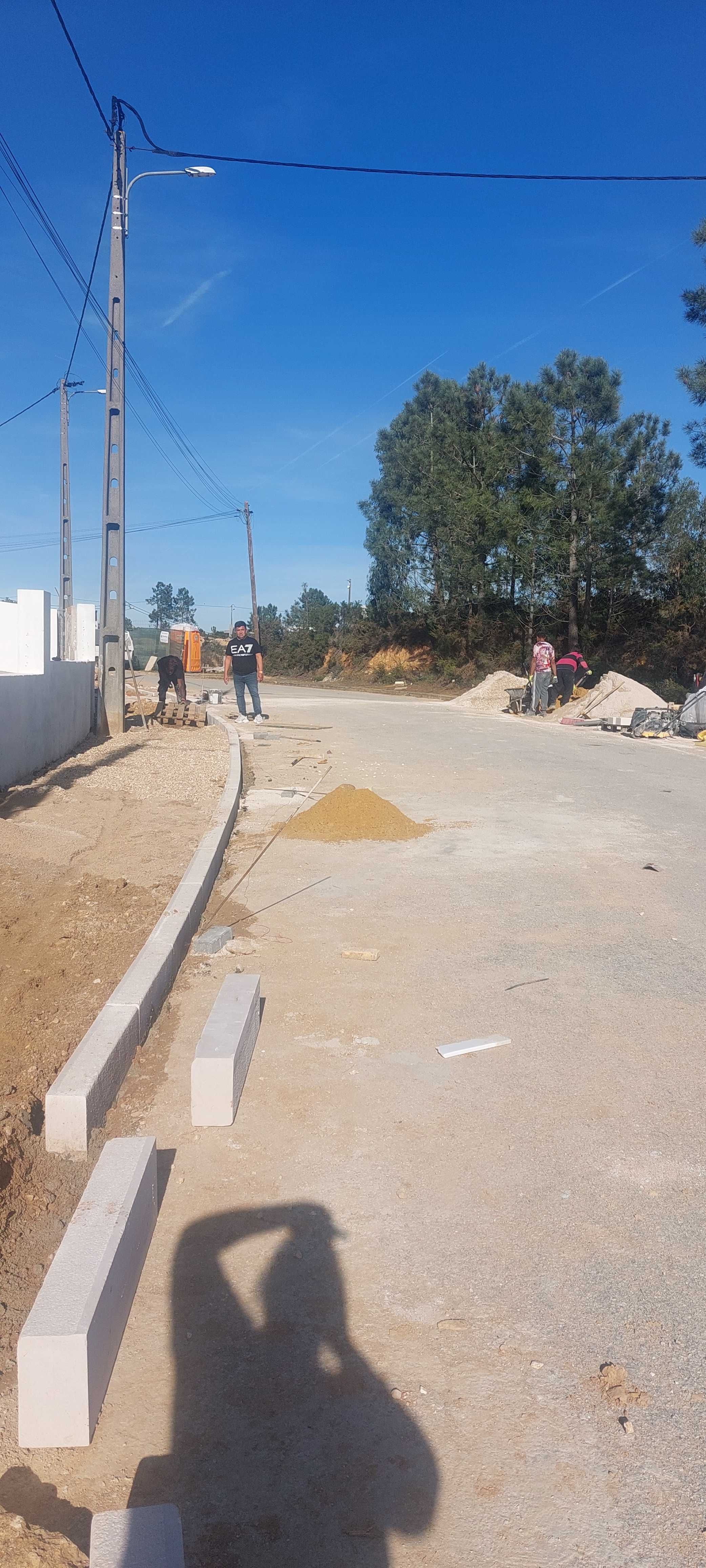Pavê,calçada,lancil,lajetas,grelhas de relvamento