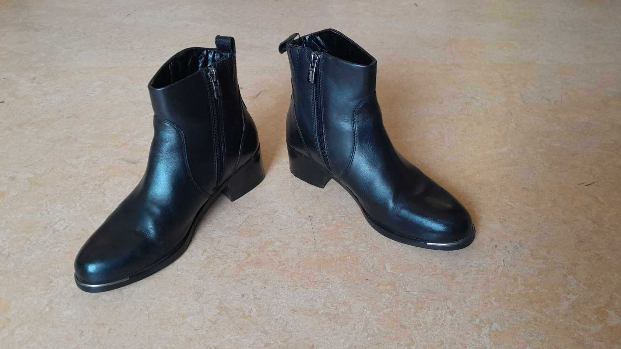 buty czarne botki sztyblety na obcasie kowbojki