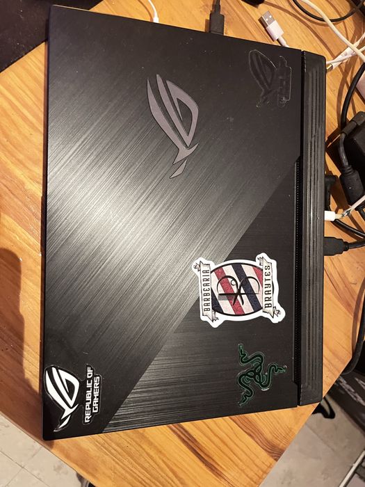 Vendo portatil Asus Rog Strix g15