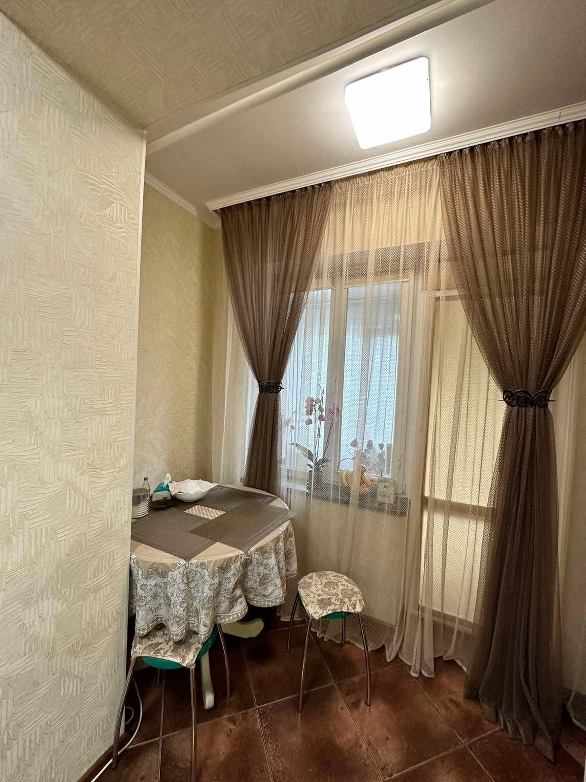 Однокімнатна квартира з ремонтом на Виставці, новобудова / ID: 33577