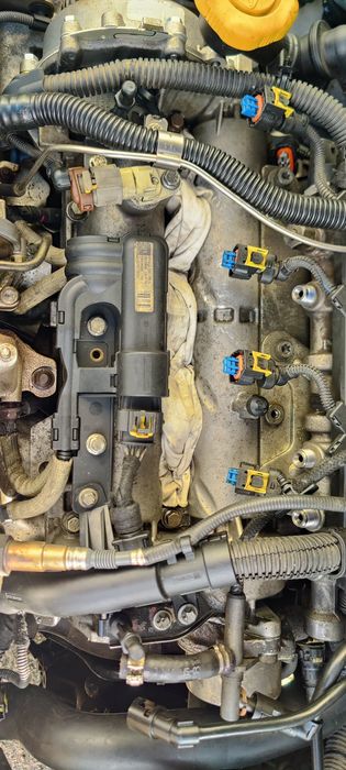 Opel corsa D 1.3 cdti com avaria