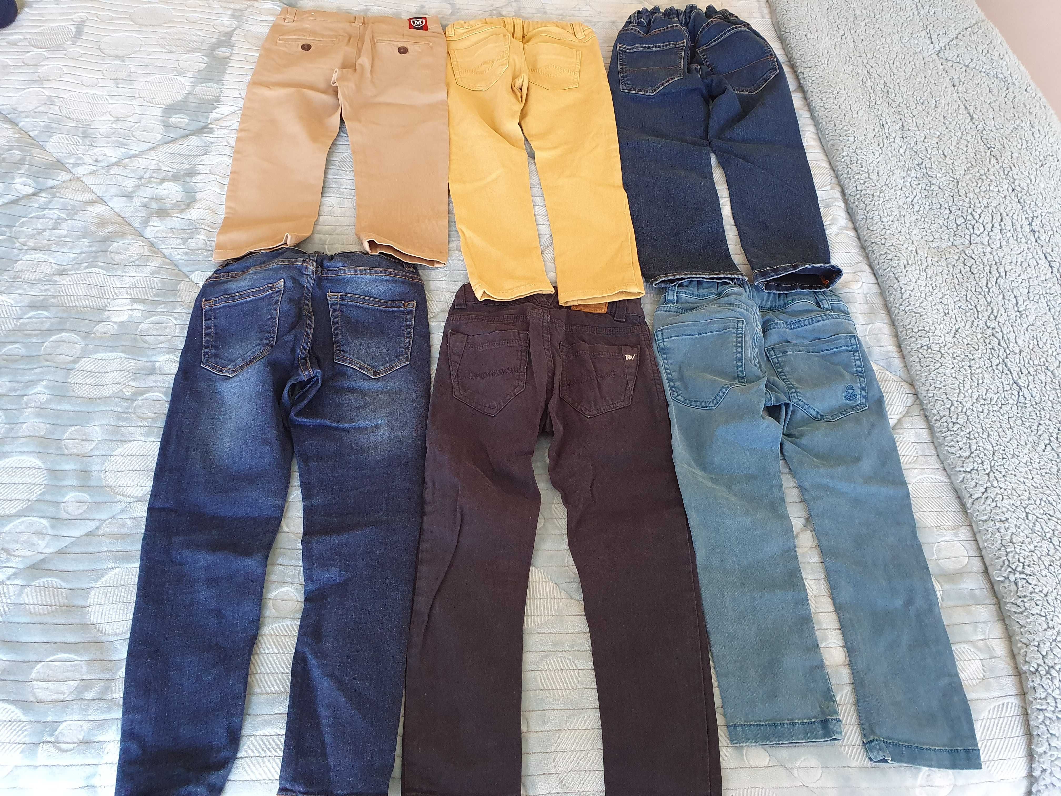 Quatro(duas vendidas) pares de calças originais de marca para menino