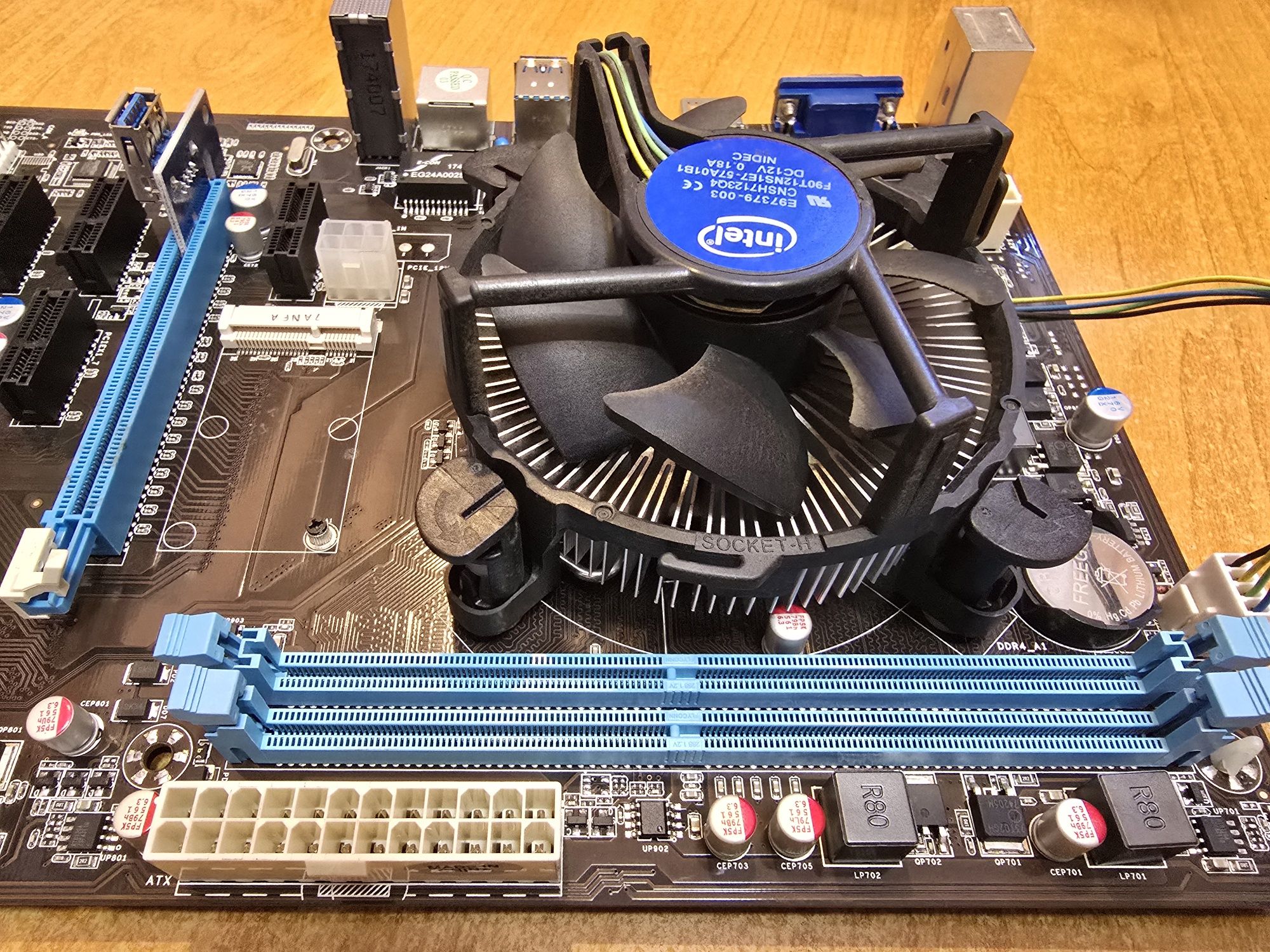 Материнська плата ESONIC B250-BTC-Gladiator ES +DDR4 (4Gb)+Core I3