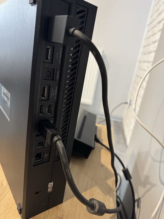 Xbox One (model 1540)