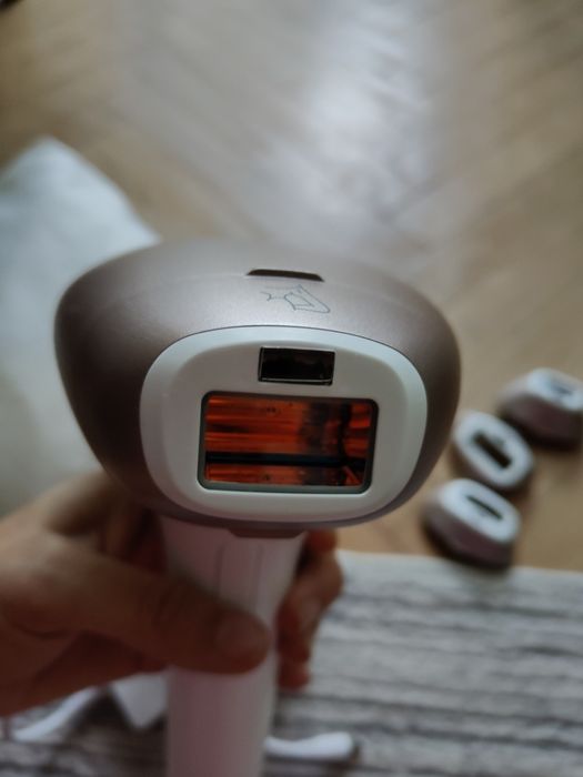 Depilator IPL Philips Lumea BRI977/00 używany.