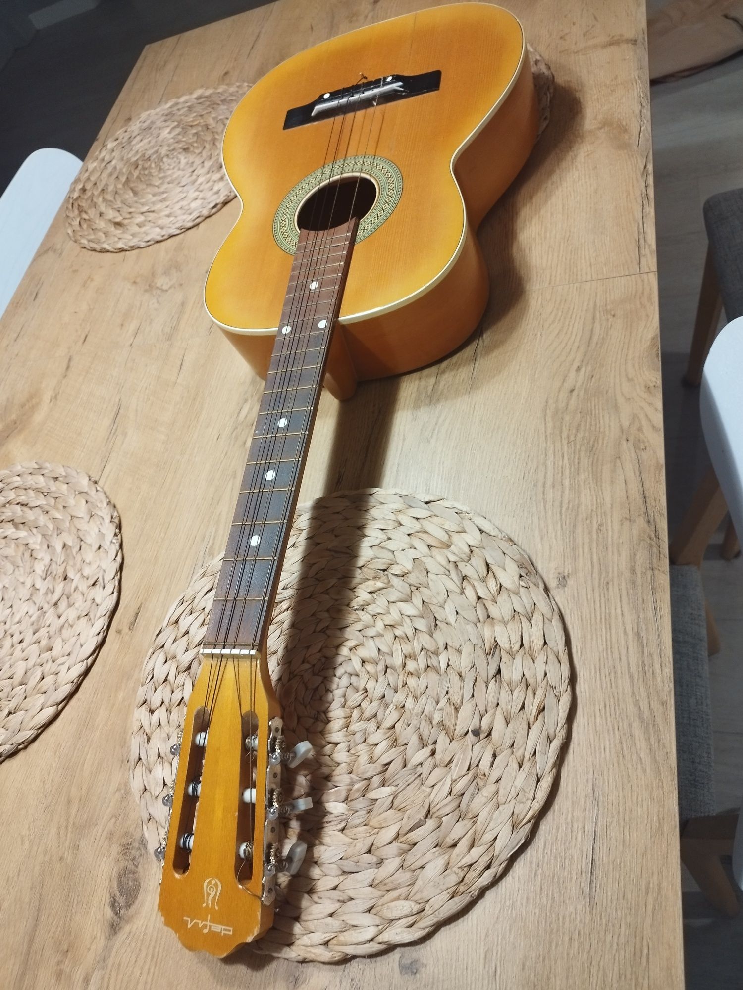 Gitara klasyczna defil