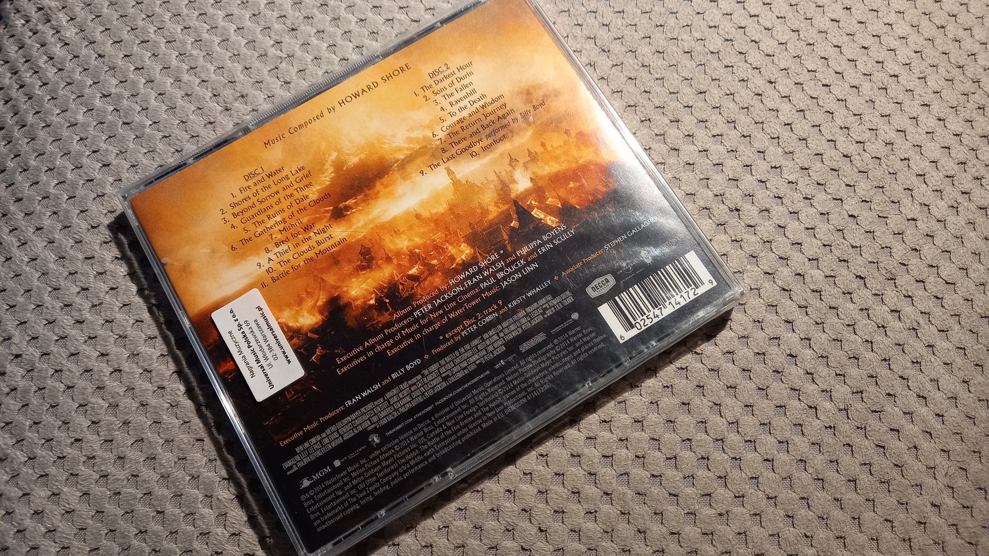Hobbit  2 x cd     .