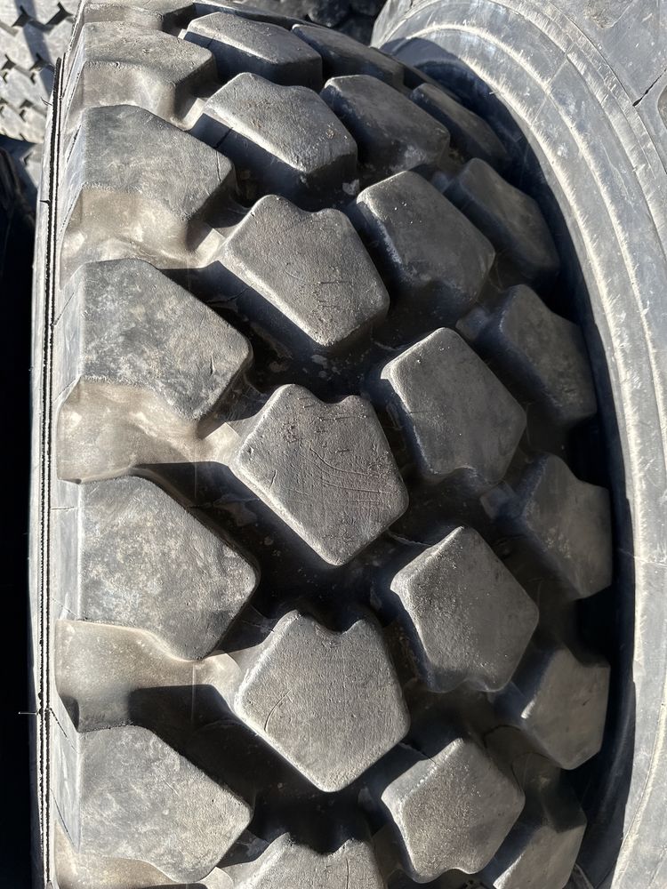 Колеса шини 365 85r20 Michelin зіл 131(12 00 20)