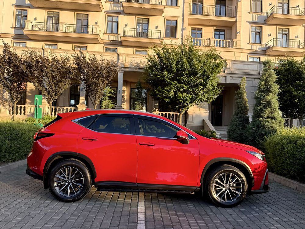 Пррдам офійійний Lexus Nx 200 Urban