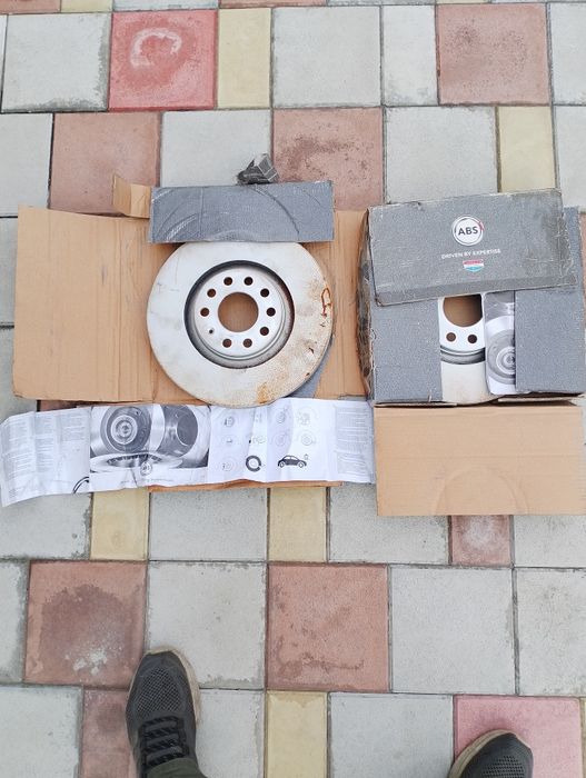 Продам Тормозные диски и колодки тормозные колодки