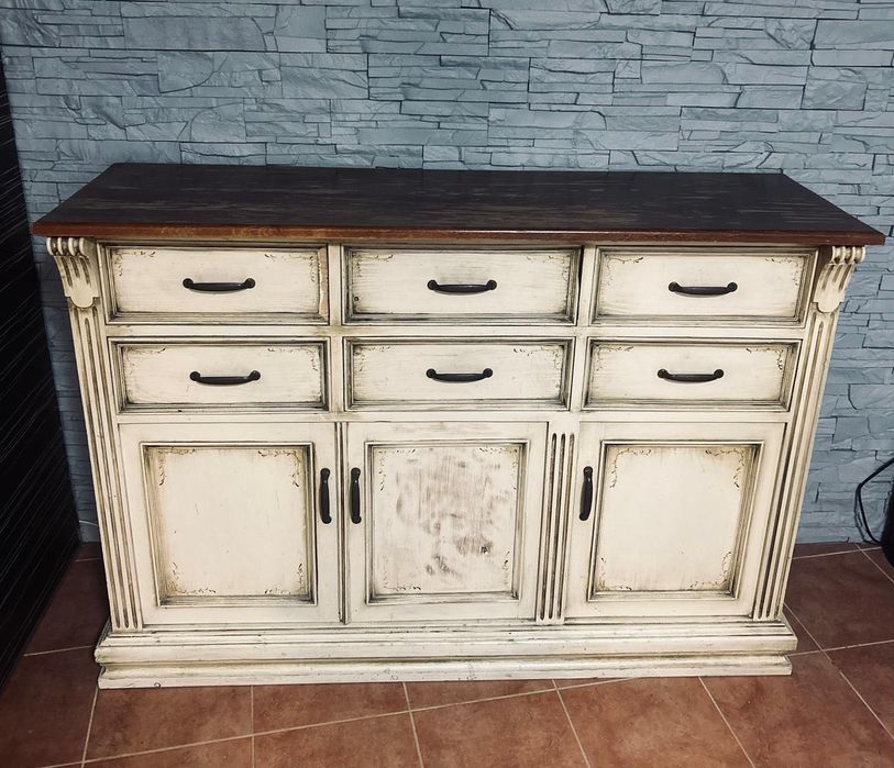 Zestaw mebli do salonu robionych ręcznie