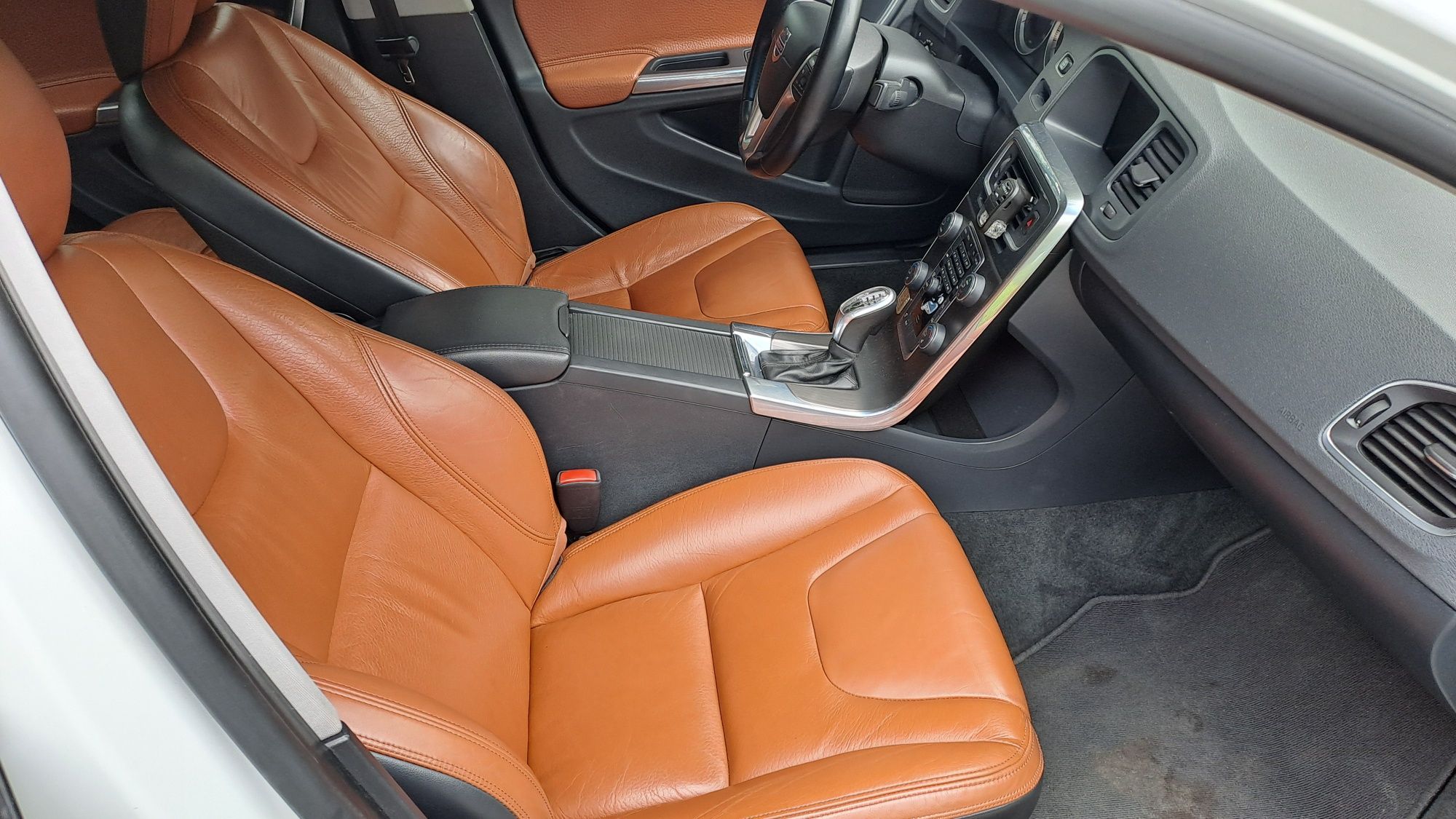 Volvo S60 T5 R-Design 2.5T + Gaz